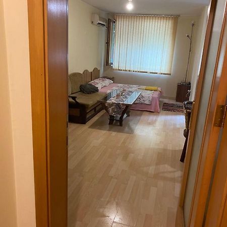 Апартамент Столетов Varna Bagian luar foto